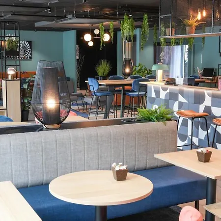 Ibis Centre 3*