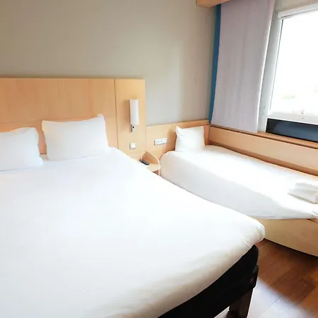 Ibis Centre