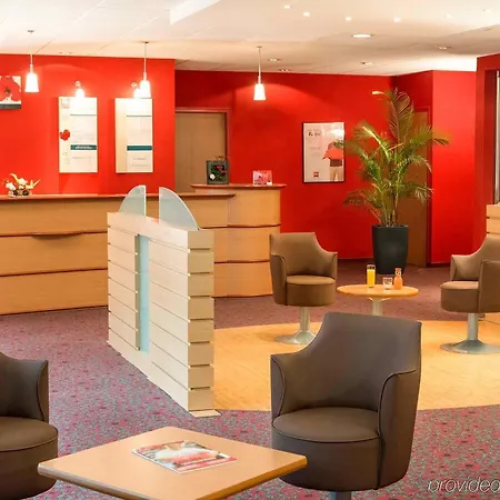 Ibis Centre Hotel 3*