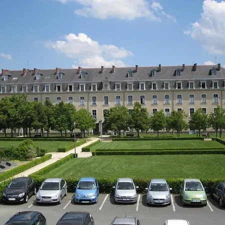 Ibis Centre 3*